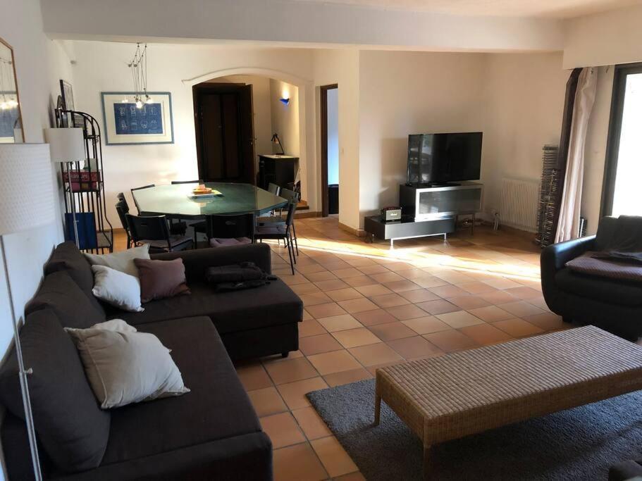 Loucisa Piscine Vue 8 Chambres 25 Personnes Villa *